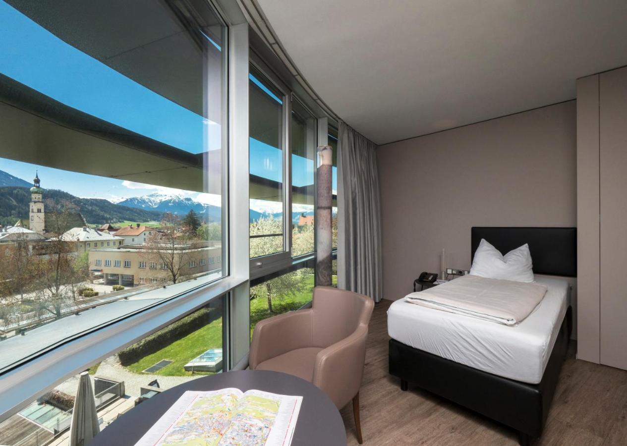 Parkhotel Халль в Триоле Экстерьер фото