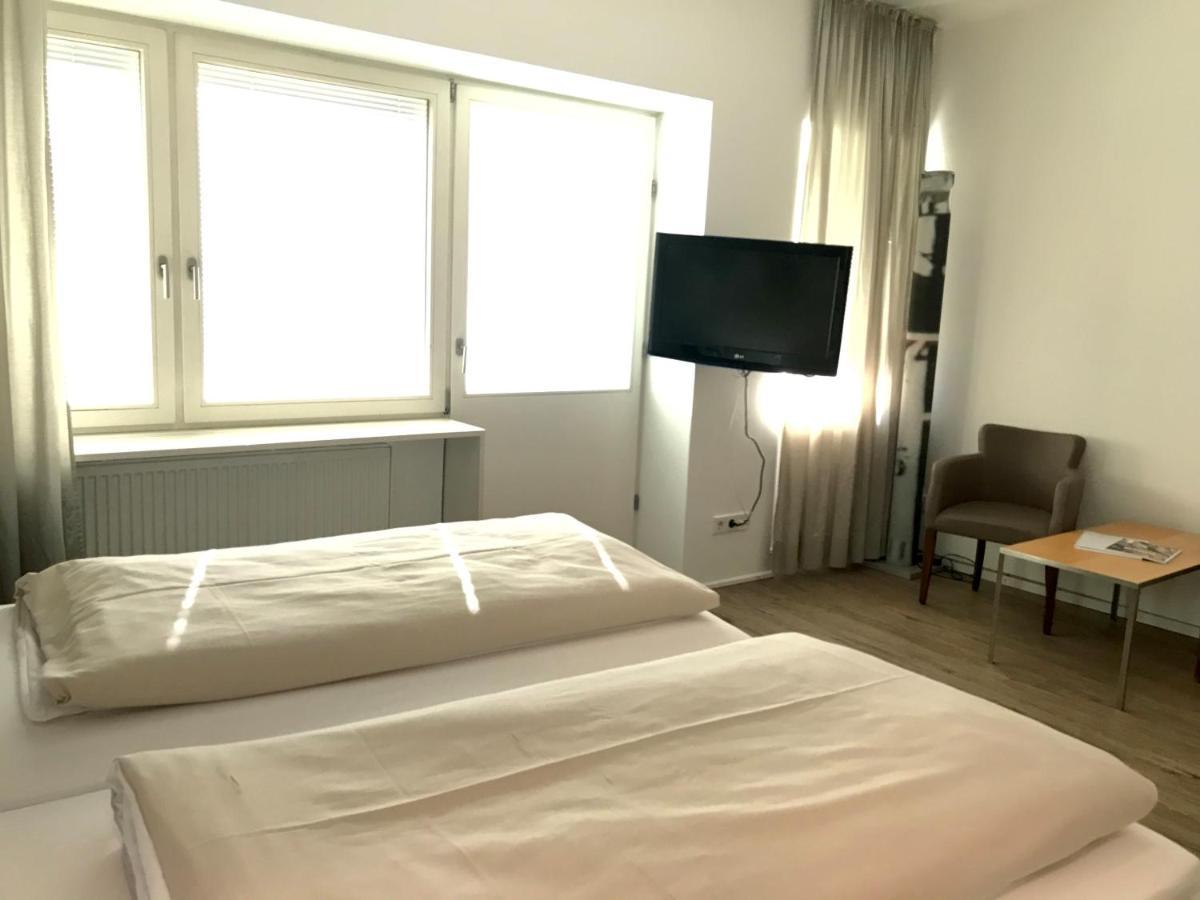 Parkhotel Халль в Триоле Экстерьер фото